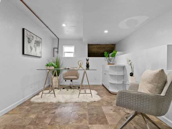 1034 E 21St St, Oakland CA 94606