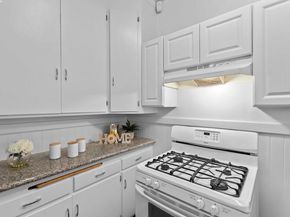 1034 E 21St St, Oakland CA 94606