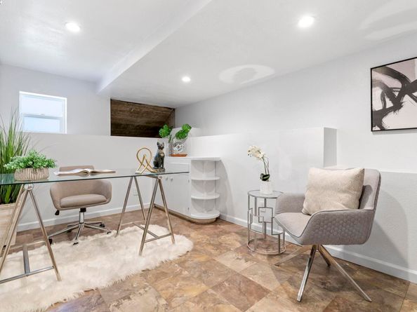 1034 E 21St St, Oakland CA 94606