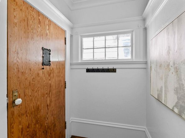 1034 E 21St St, Oakland CA 94606