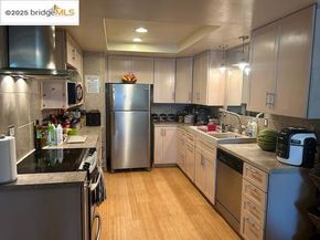 55 Turtle Creek St, Oakland CA 94605