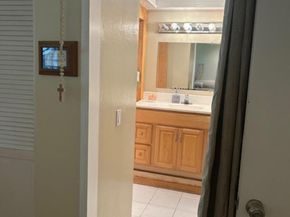 55 Turtle Creek St, Oakland CA 94605