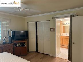 55 Turtle Creek St, Oakland CA 94605