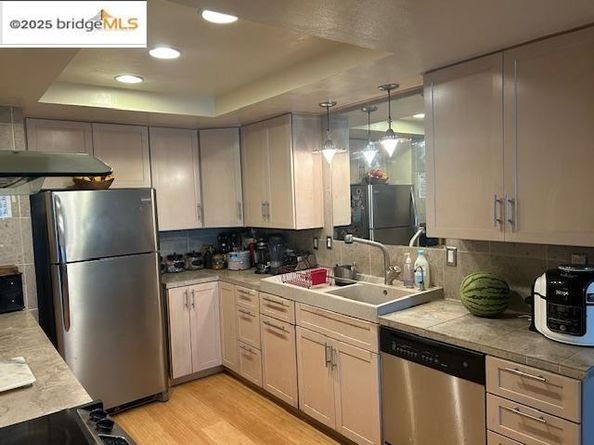 55 Turtle Creek St, Oakland CA 94605