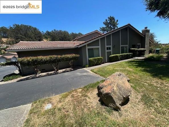 55 Turtle Creek St, Oakland CA 94605