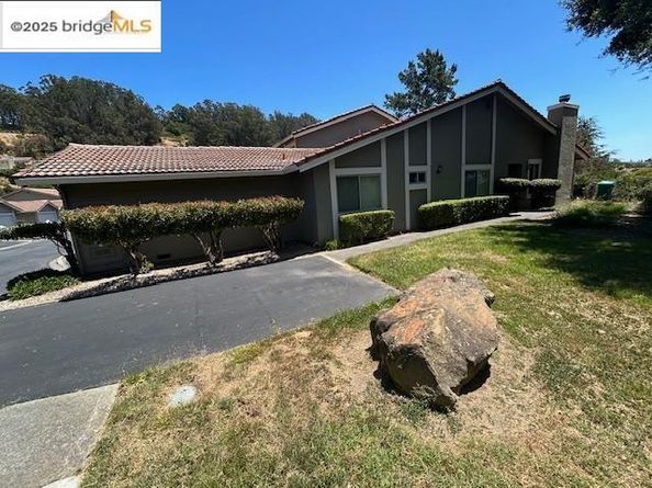55 Turtle Creek St, Oakland CA 94605