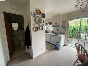 4327 Montgomery Street, Oakland CA 94611