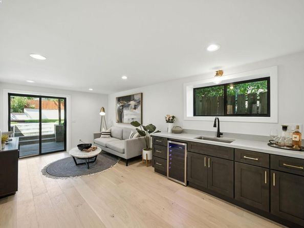 452 59th St, Oakland CA 94609