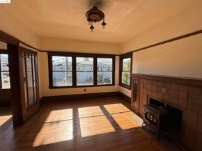 3999 Clarke, Oakland CA 94609