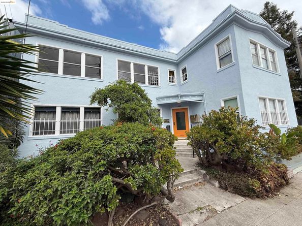 3999 Clarke, Oakland CA 94609