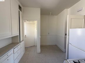 3999 Clarke, Oakland CA 94609
