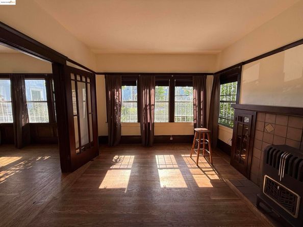 3999 Clarke, Oakland CA 94609