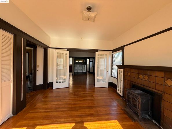 3999 Clarke, Oakland CA 94609
