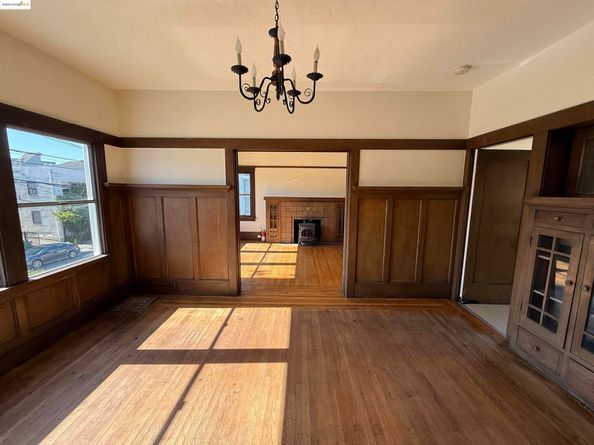 3999 Clarke, Oakland CA 94609