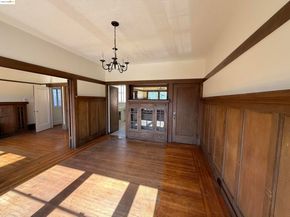 3999 Clarke, Oakland CA 94609