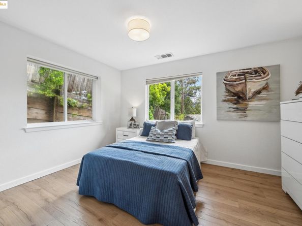 6951 Chambers Dr, Oakland CA 94611