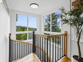 6951 Chambers Dr, Oakland CA 94611