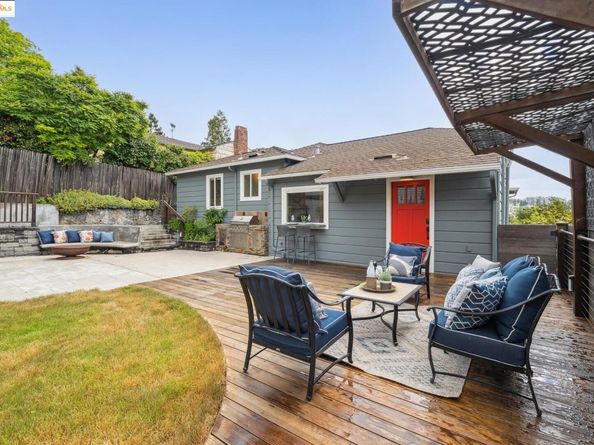 6951 Chambers Dr, Oakland CA 94611