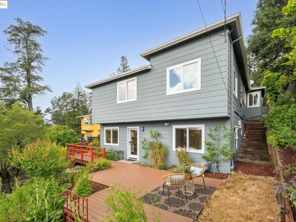 6951 Chambers Dr, Oakland CA 94611