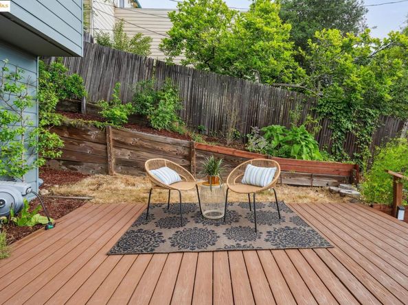 6951 Chambers Dr, Oakland CA 94611