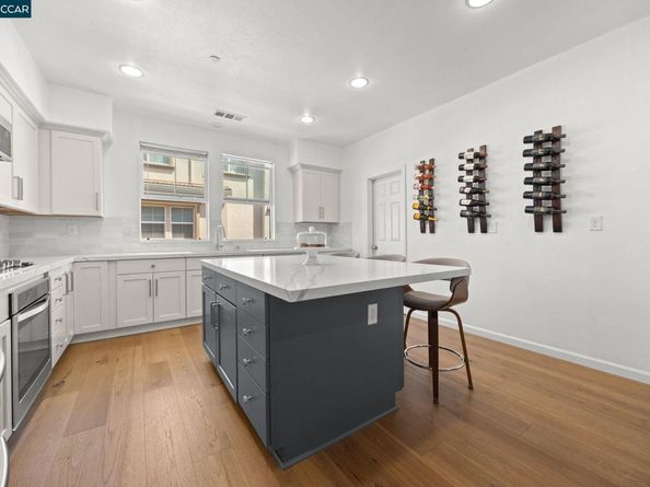 1147 Martin Luther King Dr, Hayward CA 94541