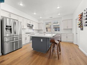 1147 Martin Luther King Dr, Hayward CA 94541