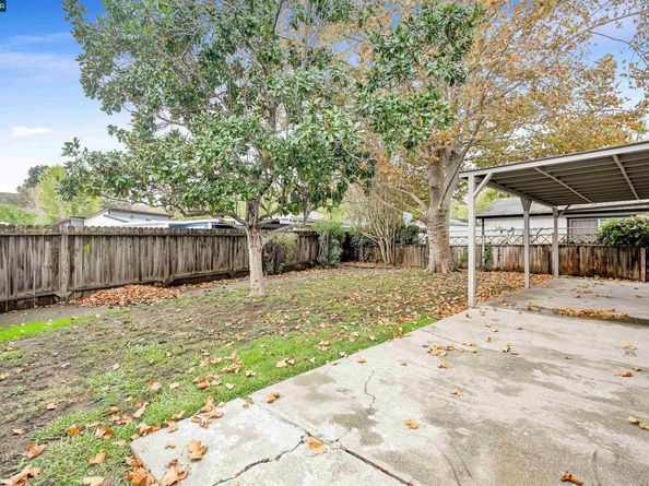 3898 MacMurtry Ct, Martinez CA 94553