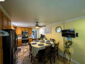 27777 E 12Th St, Hayward CA 94544