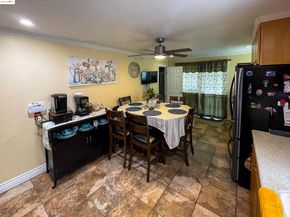 27777 E 12Th St, Hayward CA 94544