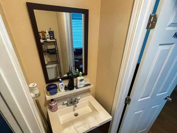 27777 E 12Th St, Hayward CA 94544