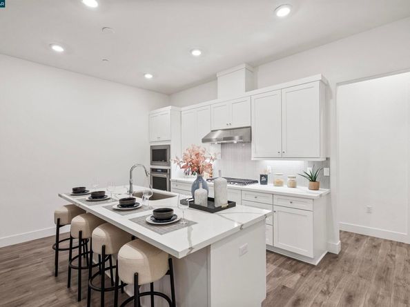 1102 Althea Terrace 4, Sunnyvale CA 94086