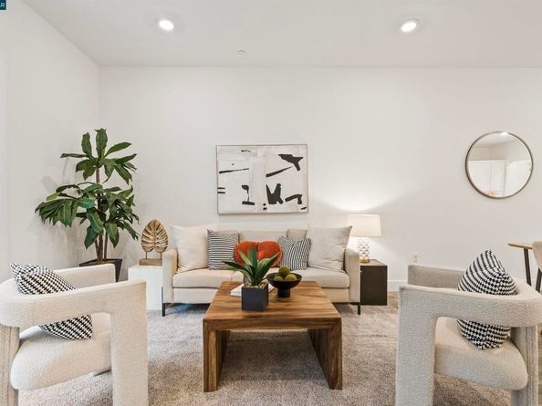 1102 Althea Terrace 4, Sunnyvale CA 94086