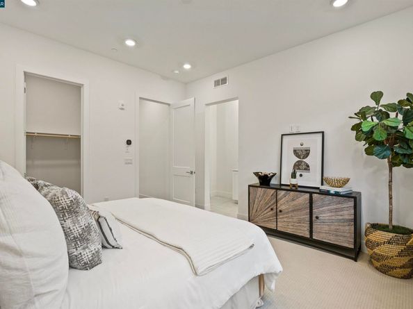 1102 Althea Terrace 4, Sunnyvale CA 94086