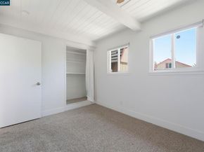 2082 Overhill Rd, Concord CA 94520