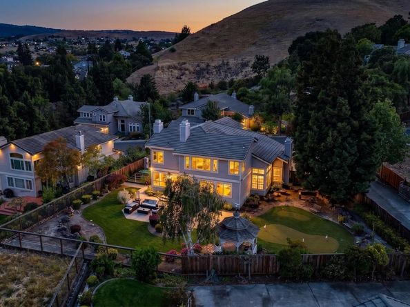 8257 Brittany Dr, Dublin CA 94568