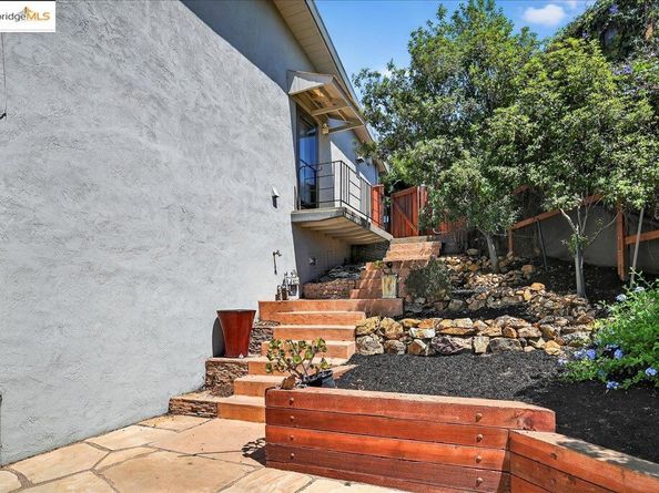 2421 Crestview Ct, San Leandro CA 94578