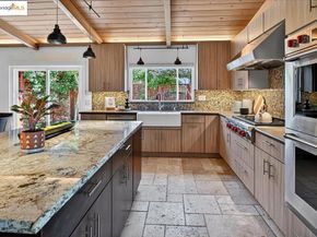 2421 Crestview Ct, San Leandro CA 94578