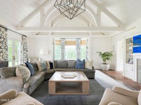 865 Hollow Tree Ridge Road, Darien CT 06820
