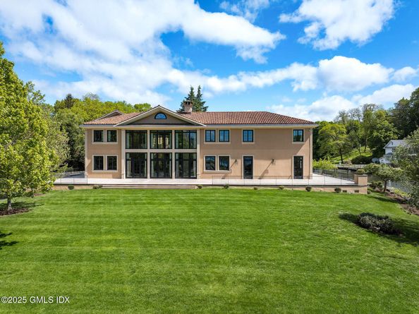 41 Meadow Wood Drive, Greenwich CT 06830