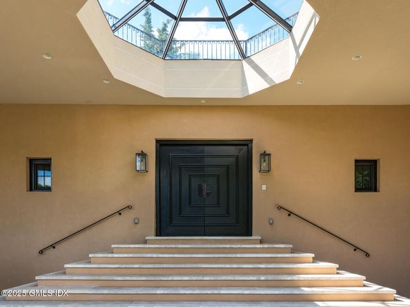41 Meadow Wood Drive, Greenwich CT 06830