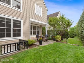 77 Havemeyer Lane 45, Stamford CT 06902