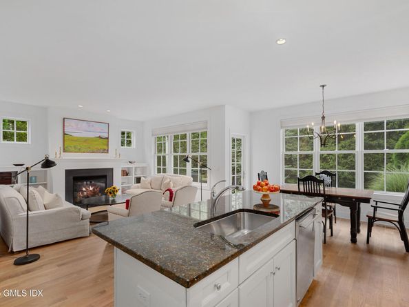 77 Havemeyer Lane 45, Stamford CT 06902