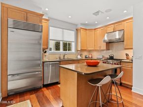 77 Havemeyer Lane 58, Stamford CT 06902