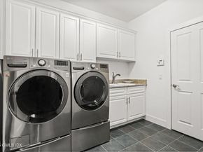 77 Havemeyer Lane 58, Stamford CT 06902