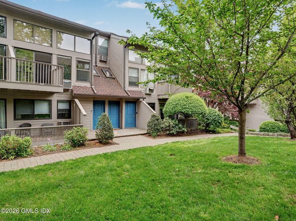 1465 E Putnam Avenue 207, Old Greenwich CT 06870