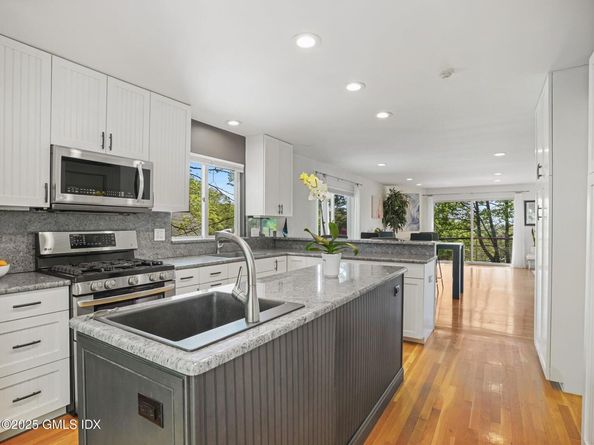 228 Pemberwick Road, Greenwich CT 06831