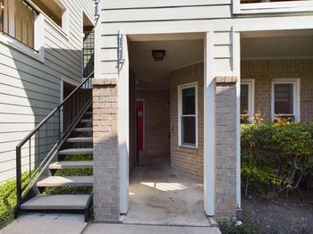 2104 CULLEN Ave