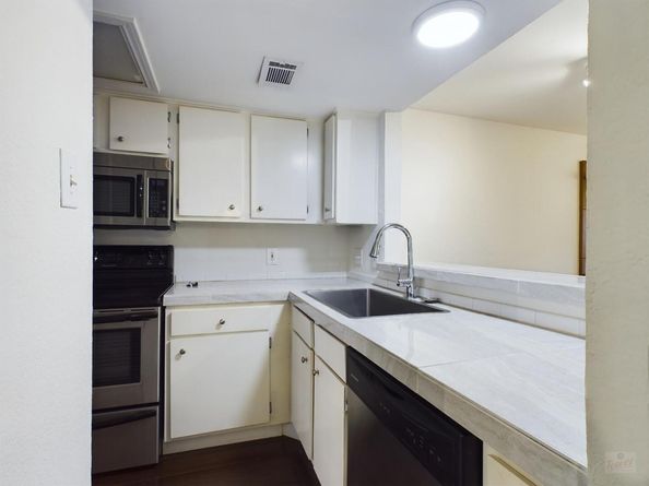 2104 CULLEN Ave 117, Austin TX 78757