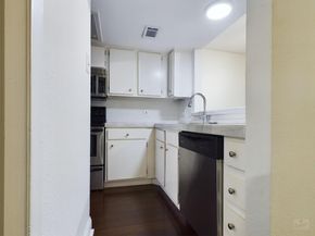 2104 CULLEN Ave 117, Austin TX 78757
