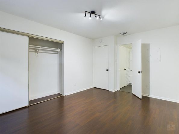 2104 CULLEN Ave 117, Austin TX 78757